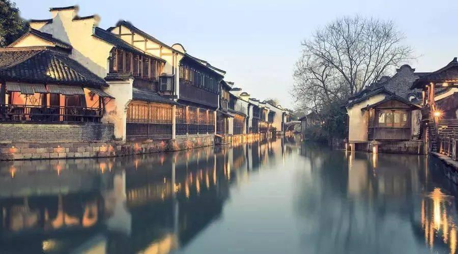 虞书欣司机在高速上违规倒车！粉丝车辆现场效仿